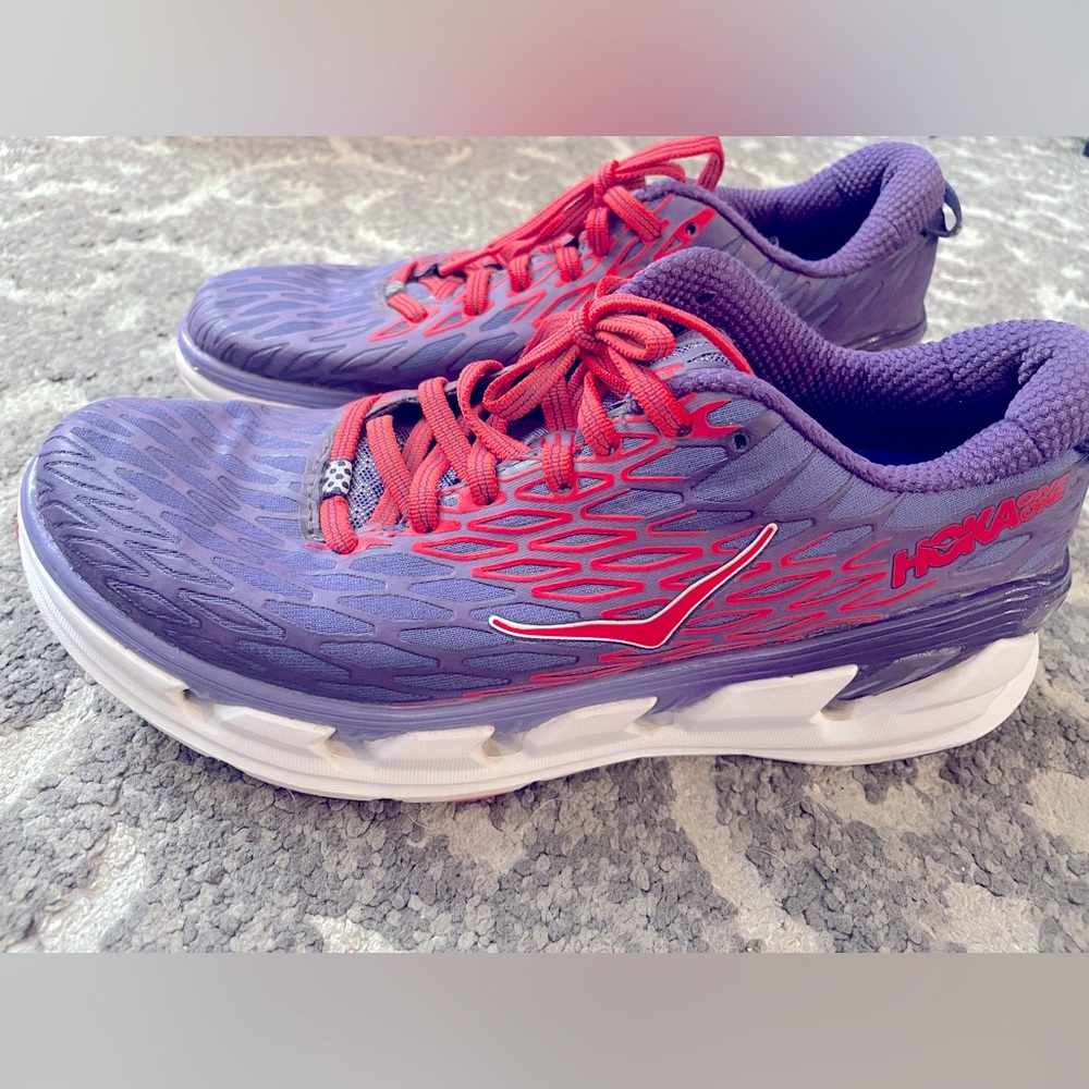 Hoka Vanquish 2